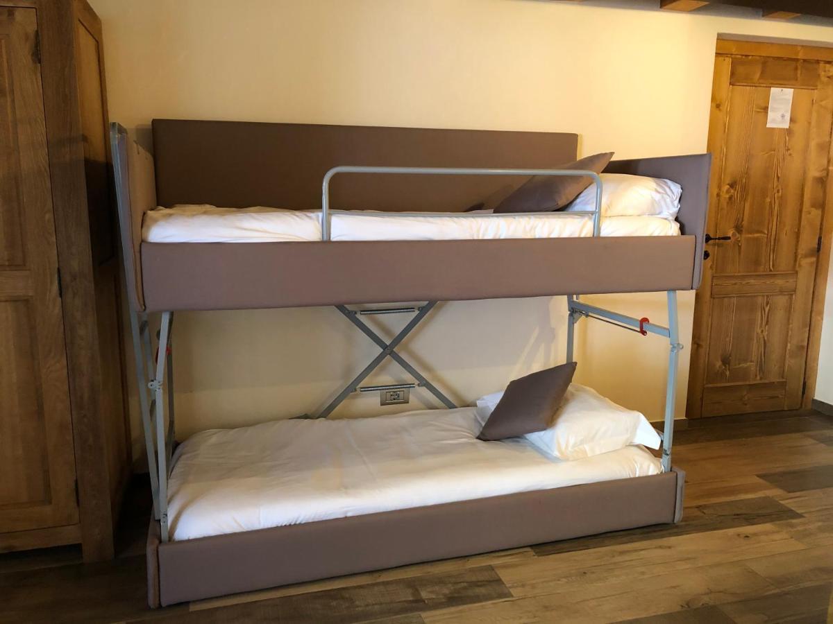 Mi Casa Tu Casa Bed & Breakfast บรุสซอน ภายนอก รูปภาพ