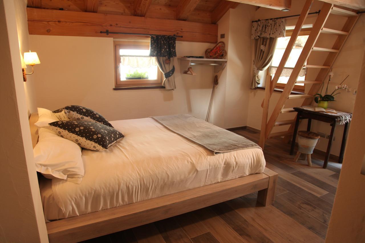 Mi Casa Tu Casa Bed & Breakfast บรุสซอน ภายนอก รูปภาพ