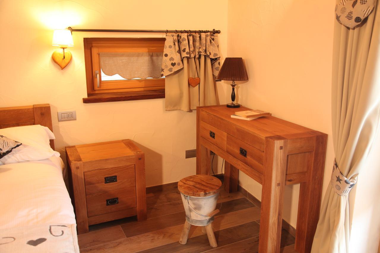 Mi Casa Tu Casa Bed & Breakfast บรุสซอน ภายนอก รูปภาพ