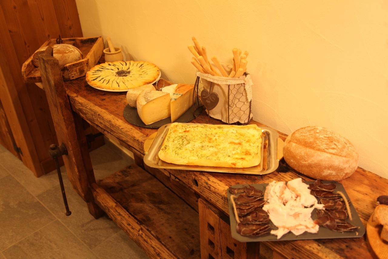 Mi Casa Tu Casa Bed & Breakfast บรุสซอน ภายนอก รูปภาพ
