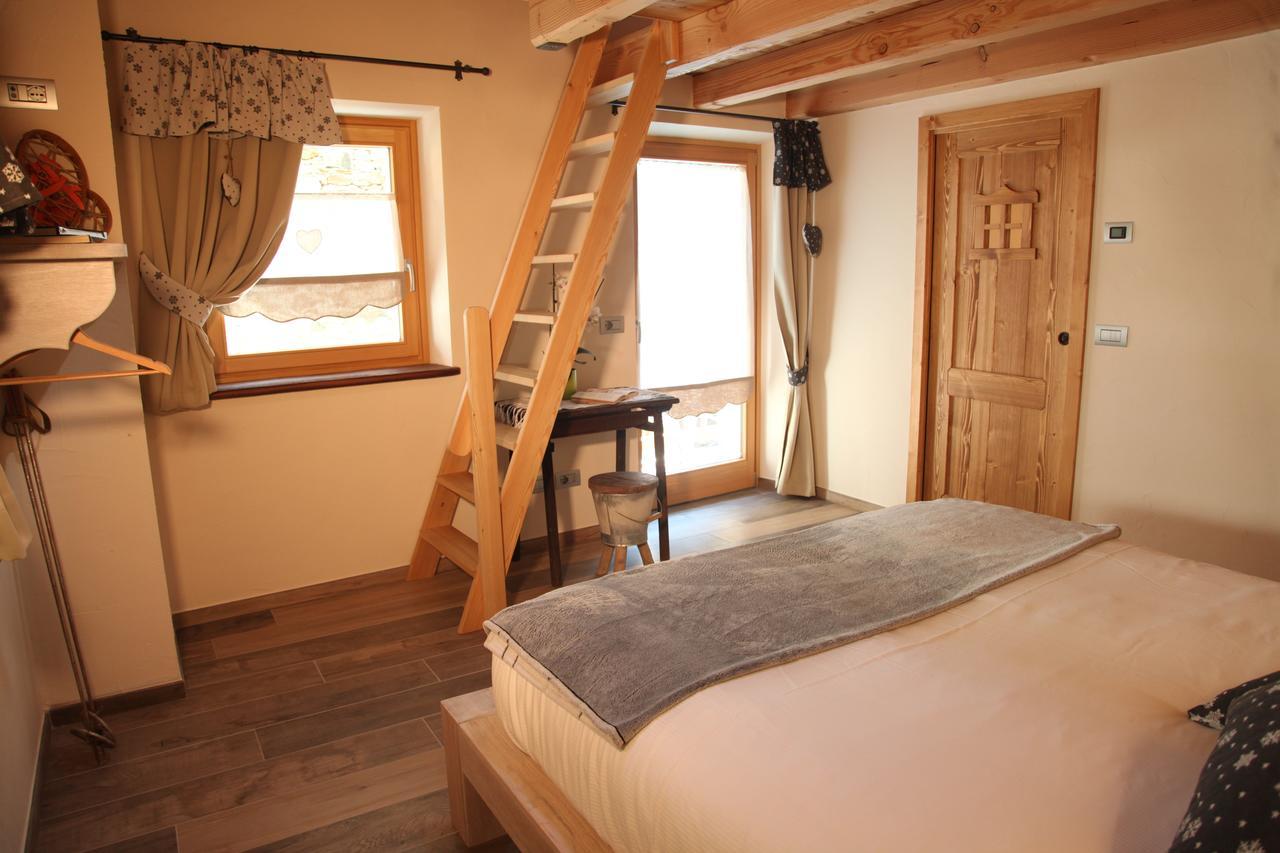 Mi Casa Tu Casa Bed & Breakfast บรุสซอน ภายนอก รูปภาพ